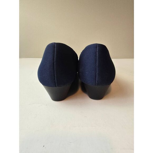East 5th Grace Slip on Wedge Size 7.5 Navy - Picture 4 of 8